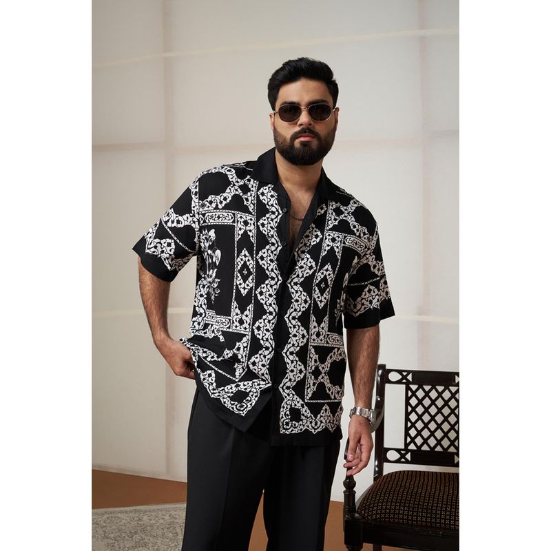 Snitch X BISMIL Black Geometric Half Sleeves Relaxed Casual Shirt for Men (XL)