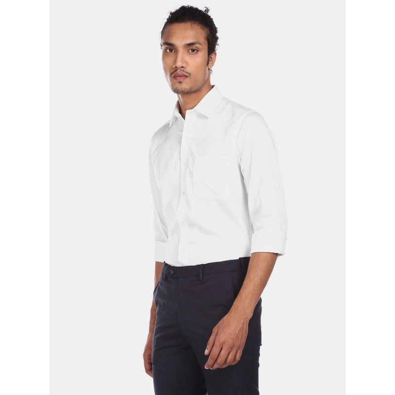 Arrow Men White Spread Collar Solid Formal Shirt (40)