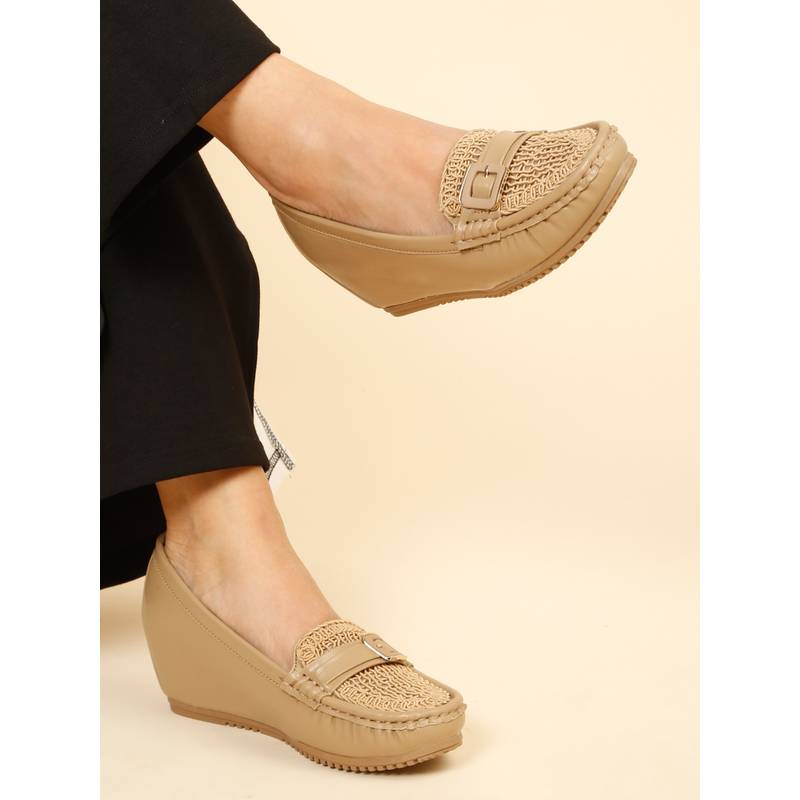 Flat n Heels Women Khaki Loafers (EURO 40)