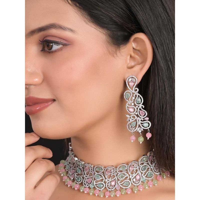 Gli Accessori Delle Donne Orecchini Del Diamante Di Modo E Wristwat Dorato 61686009