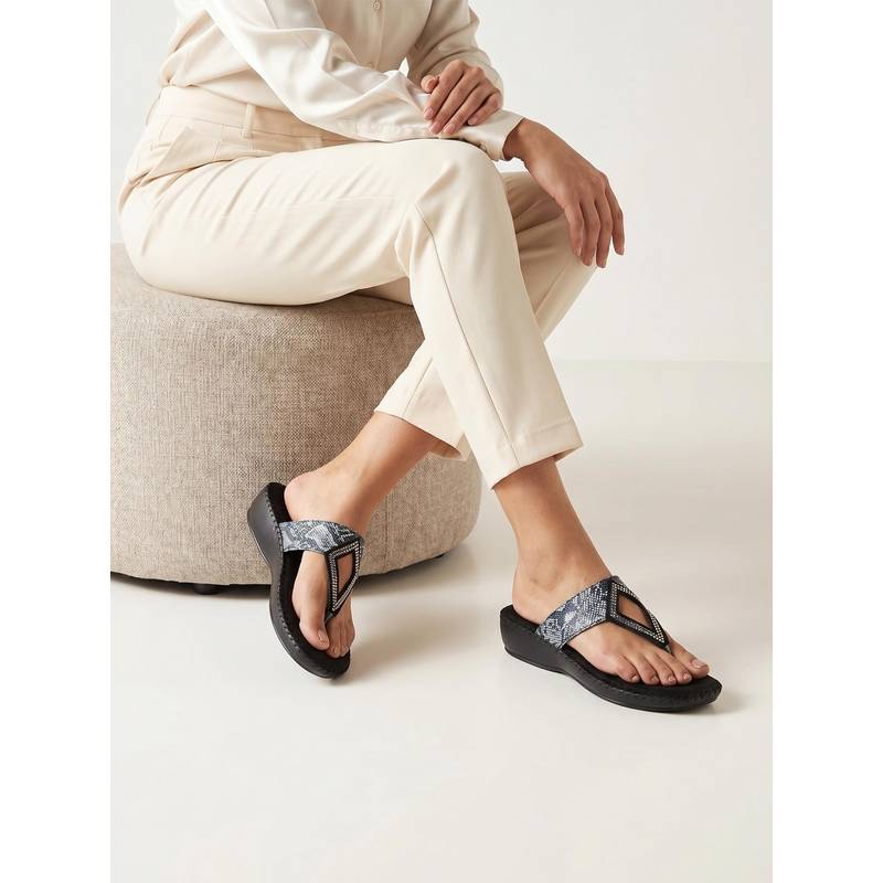 Chaal Chalan Women Neve Sandals - Black (UK 3)