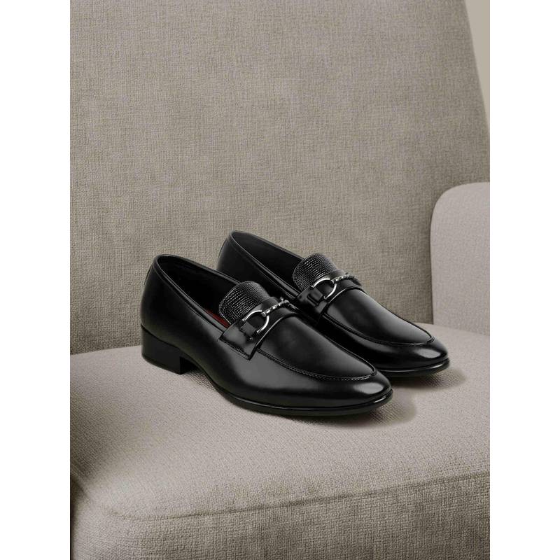 Metro Men Black Loafers (EURO 42)