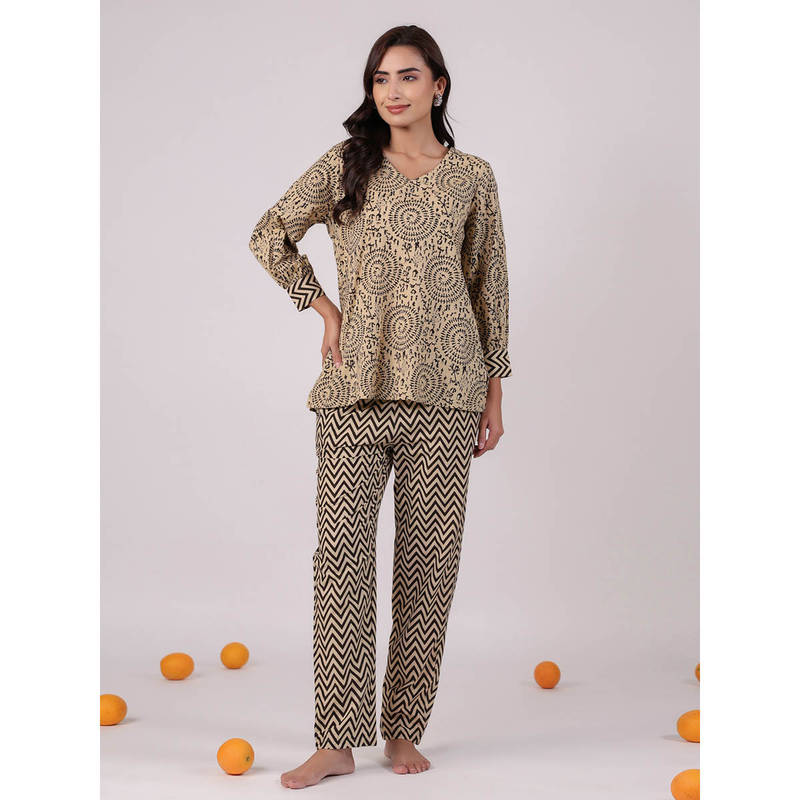 SANSKRUTIHOMES Beige Printed V-Neck Three Fourth Sleeves Night Top with Pyjama (Set of 2) (S)