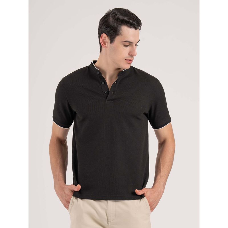 Red Tape Black Solid Regular Fit T-Shirt (XL)