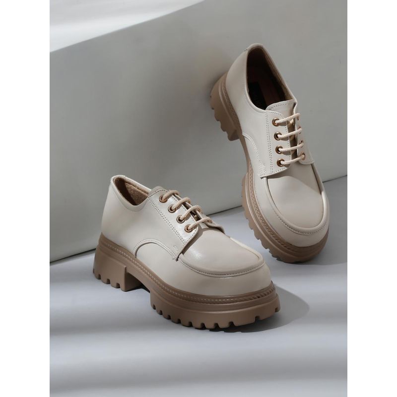 VALIOSAA Cream Casual Derbies (EURO 40)