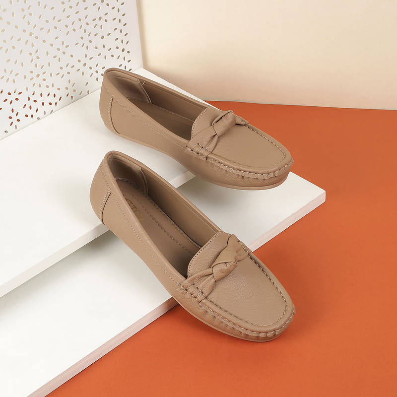 Metro Women Beige Slip On Casual Loafers (EURO 36)