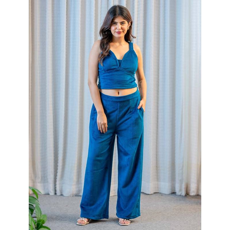 FEATHERS CLOSET Sleeveless Super Soft Blue Woollen Nightsuit (L/XL)