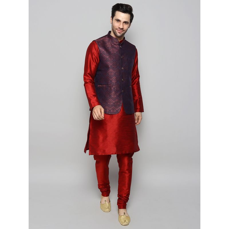 Uri and MacKenzie Men Maroon Silk Blend Round Neck Kurta with Pyjama and Waistcoat (S)
