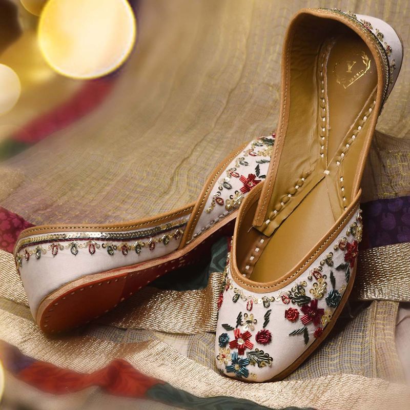 YASSIO Samara Jutti Dazzling Fusion with Sequins and Chikankari (EURO 40)