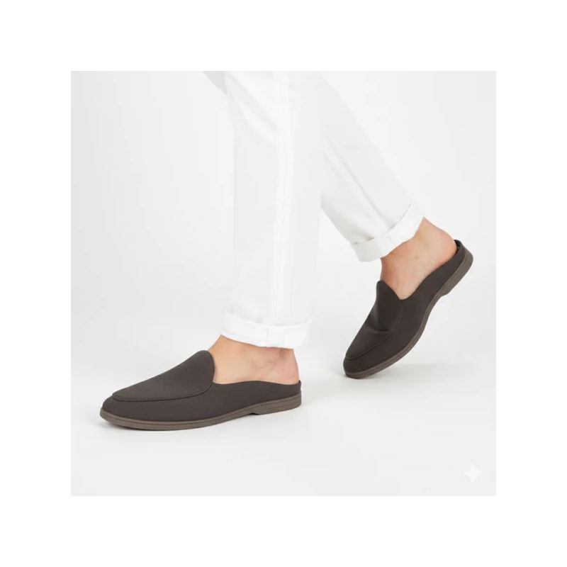Monkstory Rustic Brown Yacht Club Mules (UK 9)