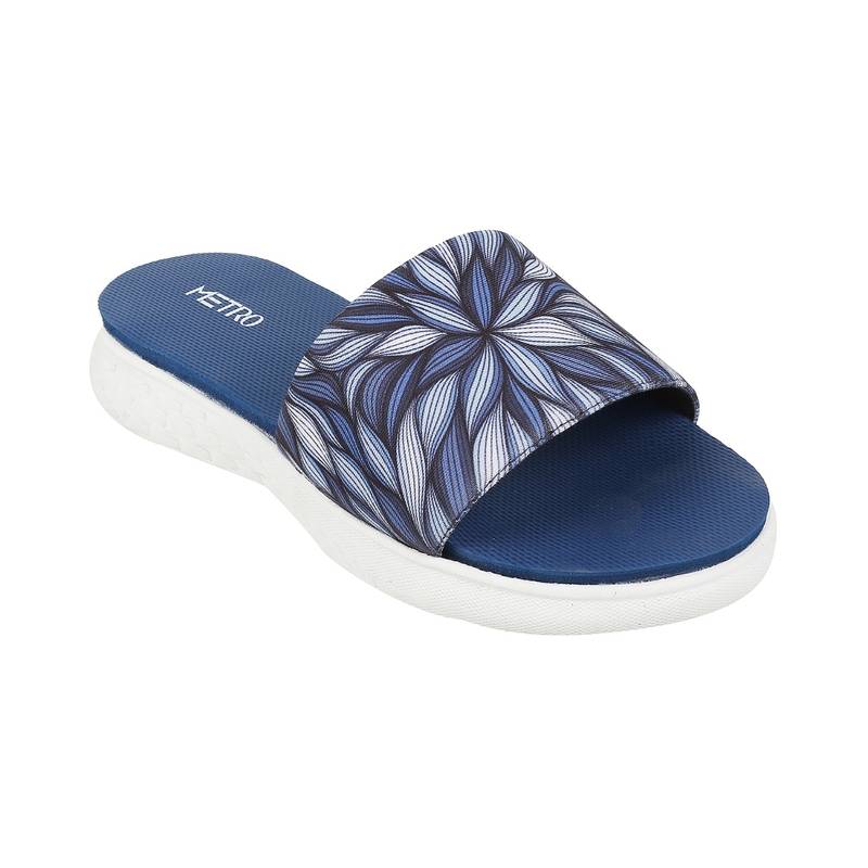 Metro Womens Blue Flat Mules (EURO 36)