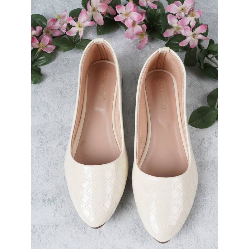 Iconics Solid Cream Western Textured Ballerinas (EURO 37)