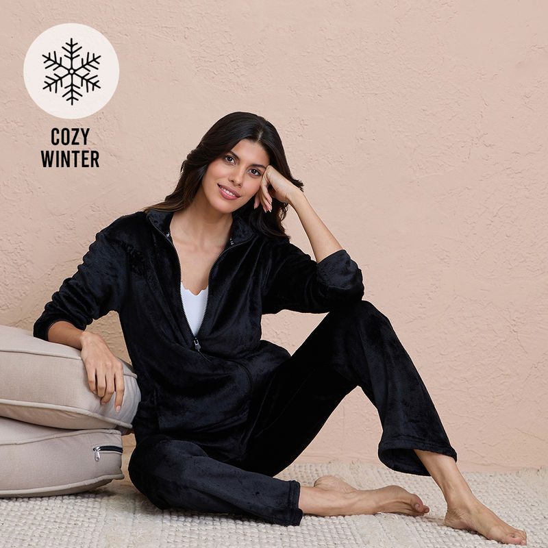 Nykd By Nykaa Luxe Fur Cozy Front Open Zippered Jacket-NYS120-Jet Black (M)