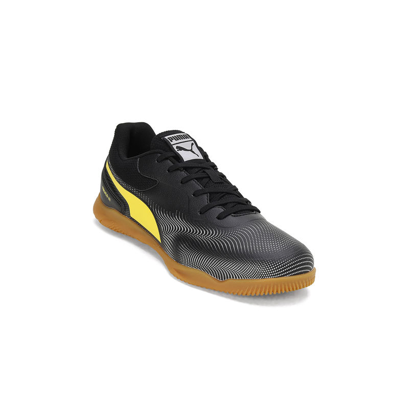 Pumas indoor soccer best sale shoes