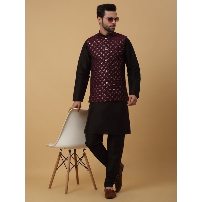 Men Maroon & Black Self Design Kurta with Churidar