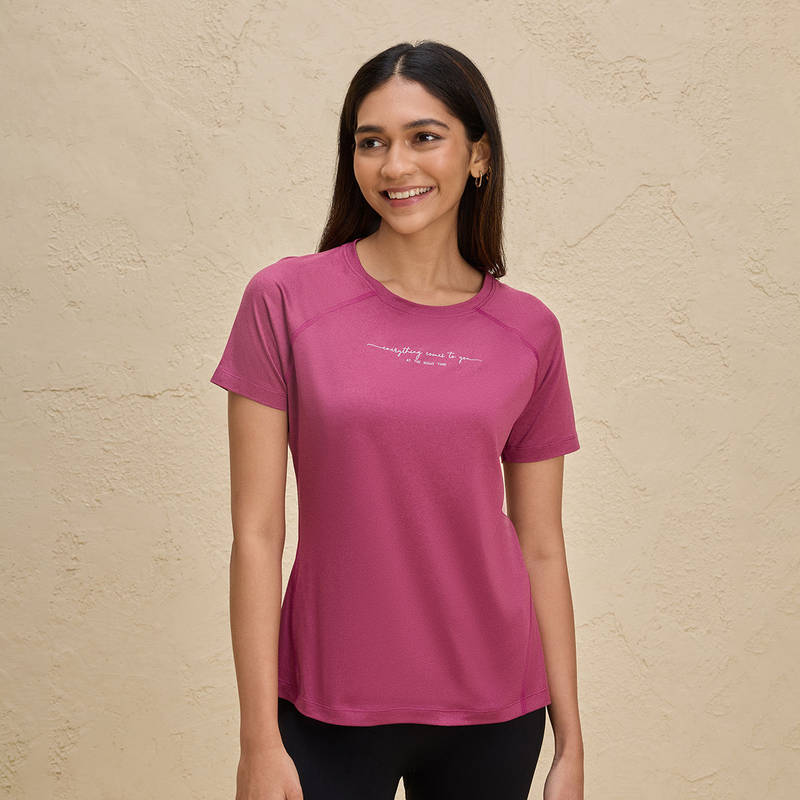 Nykd By Nykaa Ultra Soft, Quick Dry, 30 SPF Sun Protecting T Shirt NYK296 Grape (M)
