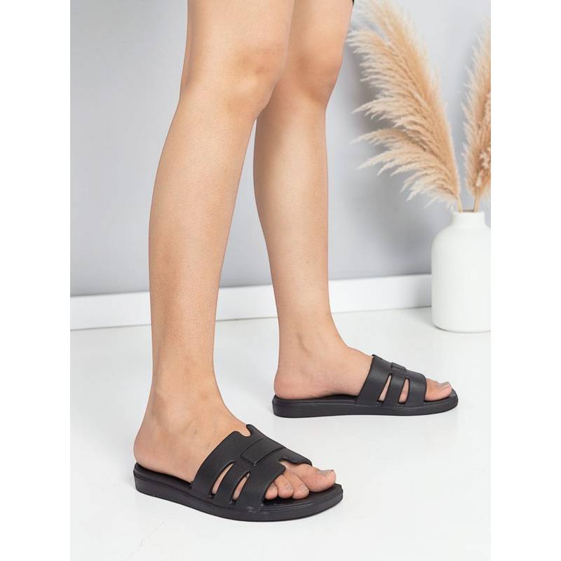 Truffle Collection Black Solid Flats (UK 4)
