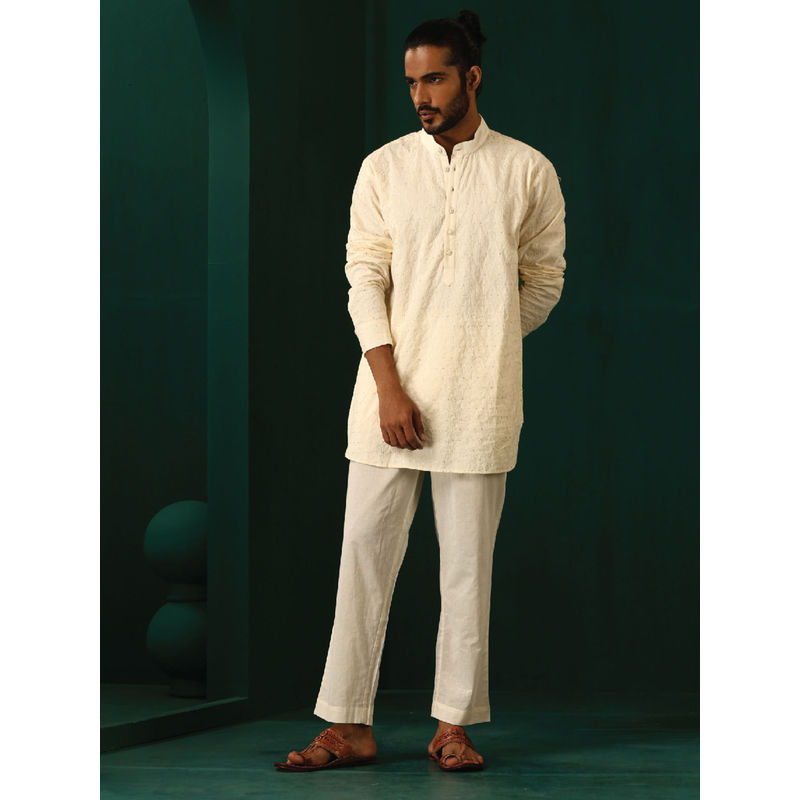 trueBrowns Men's Ivory Embroidered Kurta with Pant (Set of 2) (XS)