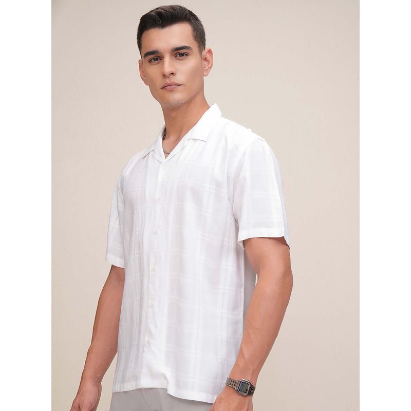 HIGHLANDER Men White Checks Relaxed Fit Shirt (L)