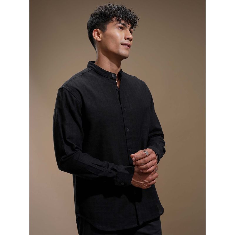 HIGHLANDER Men Black Textured Mandarin Collar Relaxed Fit Shirt (XL)
