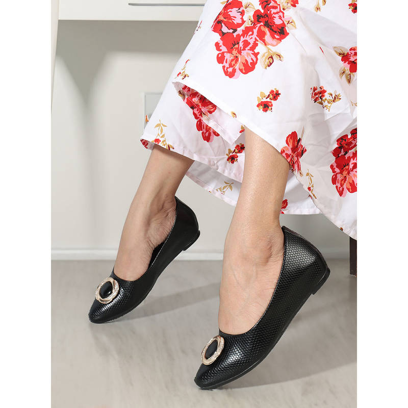 ELLE Womens Black Color Textured Buckle Casual Wear Ballerinas (EURO 36)