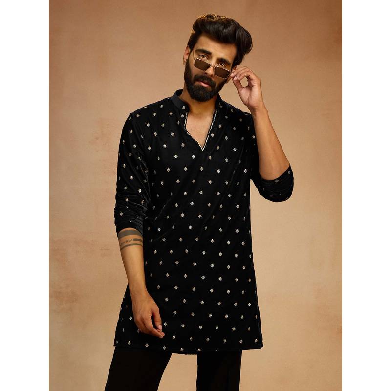 Vastramay Men Black Velvet Sequin Embroidery Mid-Length V-Neck Kurta (L)