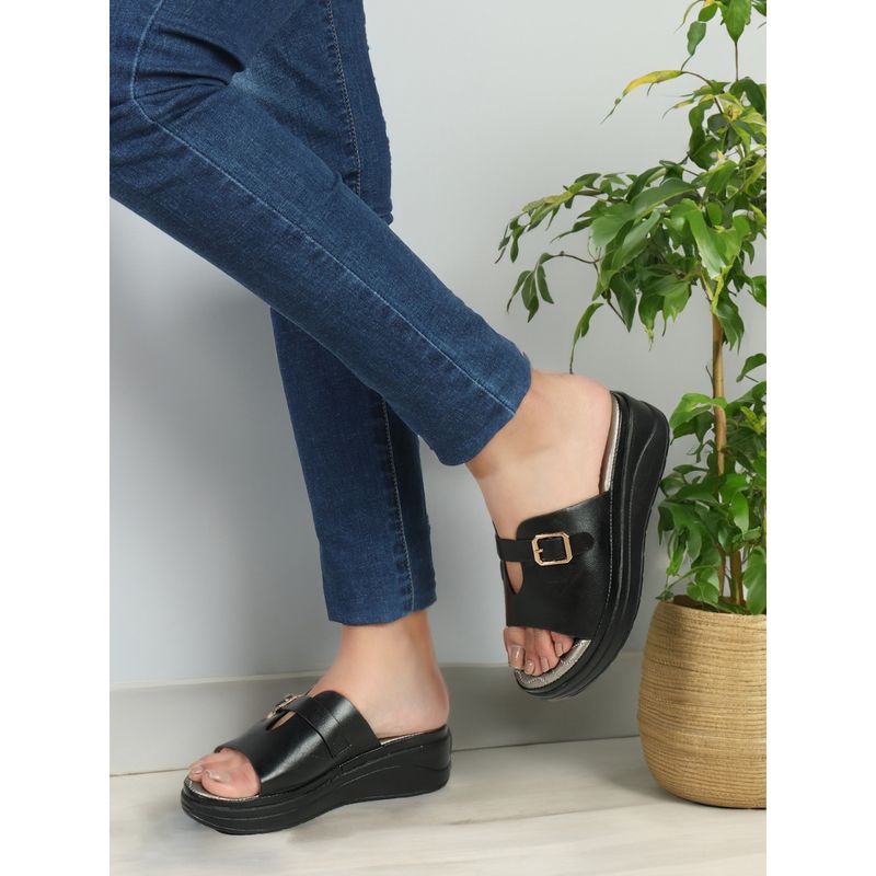 Iconics Women Fashionable Black Comfortable Sandals (EURO 36)