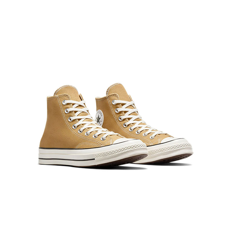 Converse Unisex Chuck 70 Seasonal Color High Top Sneakers (UK 4)