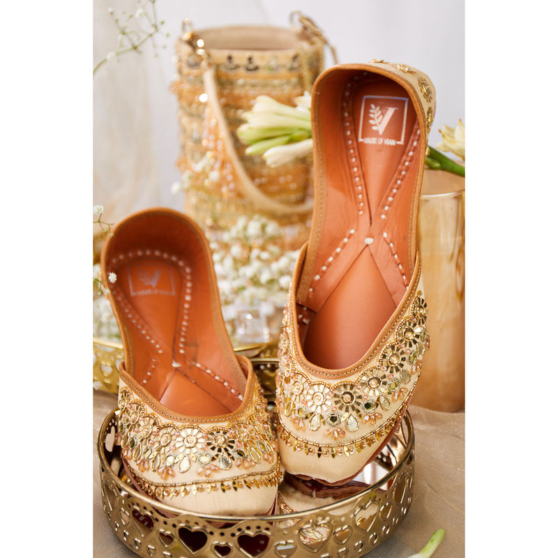 House of Vian Roshani Gold Juttis (EURO 36)
