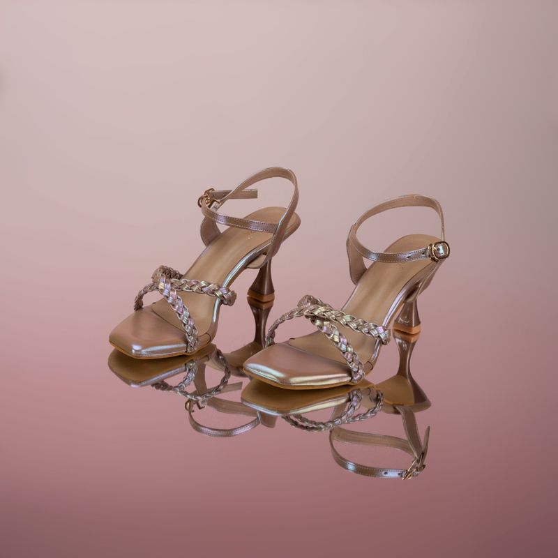 SCENTRA Lily Solid Tan Sandals (EURO 39)