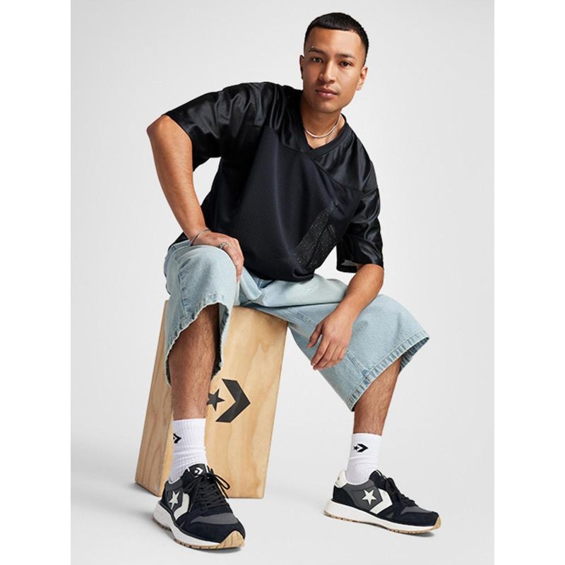 Converse Unisex Omni Trainer Low Top Sneaker (UK 3)