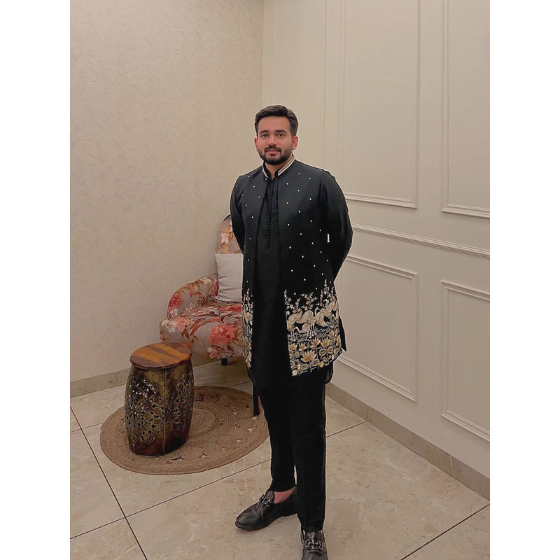 KISAH Mens Black Mid Kurta With Jacket & Trouser (Set of 3) (40)