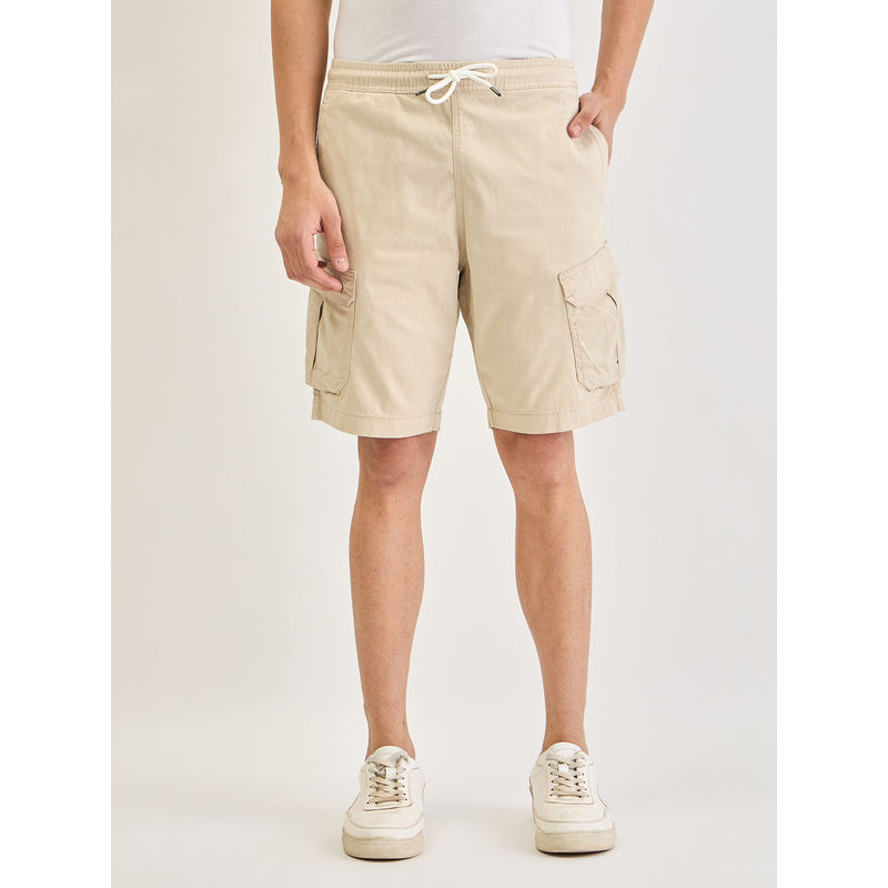 LINDBERGH Mens Cream Solid Relaxed Fit Cargo Shorts (36)