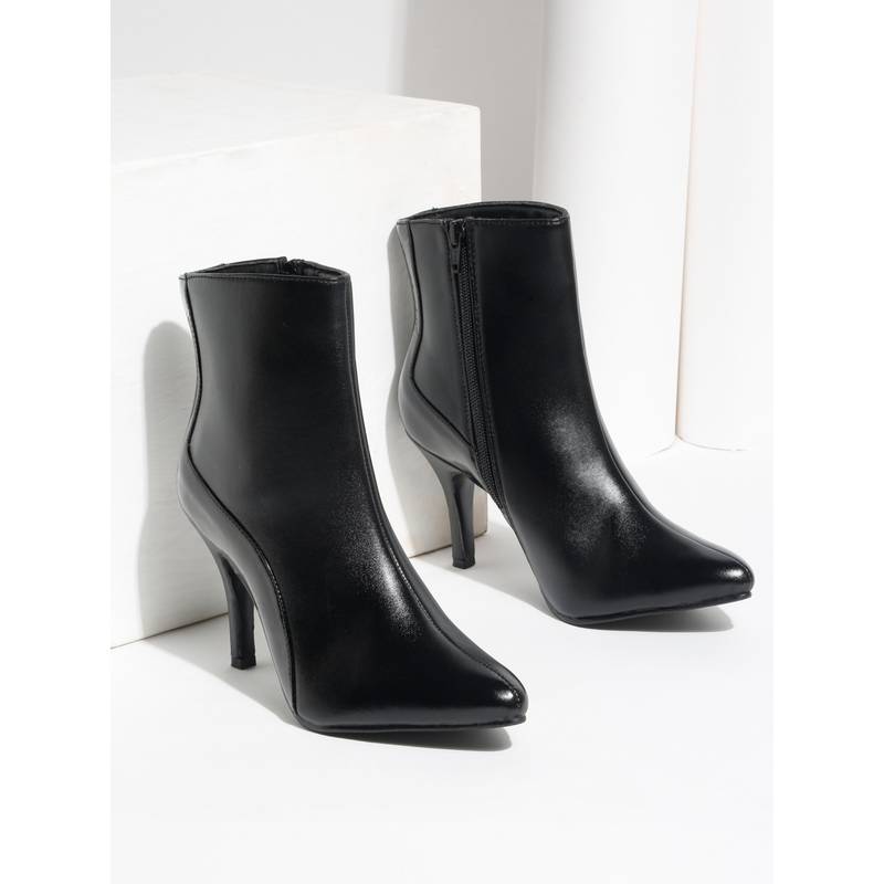 VALIOSAA Women Valiosaa Black Casual Boots (EURO 36)