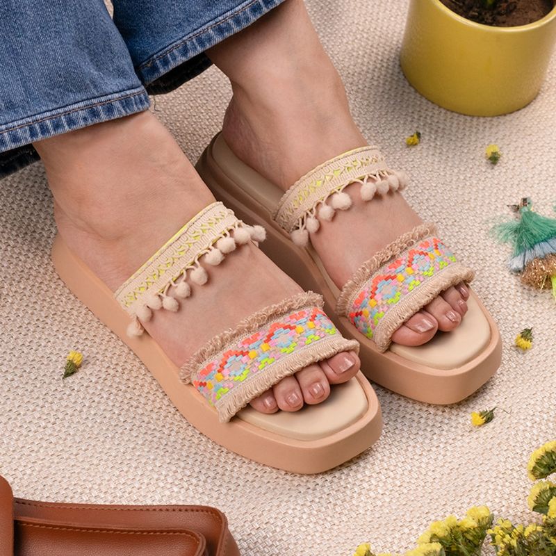 Coral Haze Ivory Lush Platform Sandals for Women (UK 3)