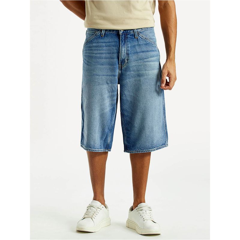 Levi's Men's 568 Light Blue Loose Fit Mid Rise Shorts (32)