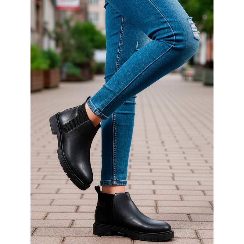 Carlton London Women Black Chelsea Ankle Boots (EURO 39)