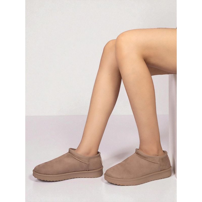 Truffle Collection Women Beige Solid Boots (UK 4)