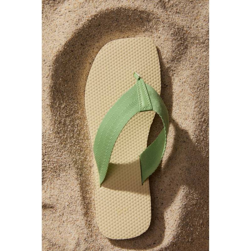 H&M Women Green Flip-Flops (2-3) (2-3)