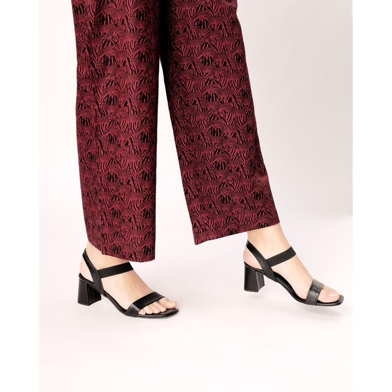 T.ELEVEN Black Solid Round Toe Block Heels-Black (EURO 36)