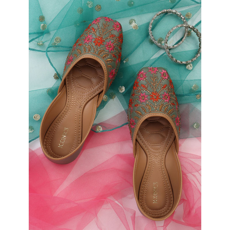 Iconics Women Green Slip-On Square Toe Juttis (EURO 39)