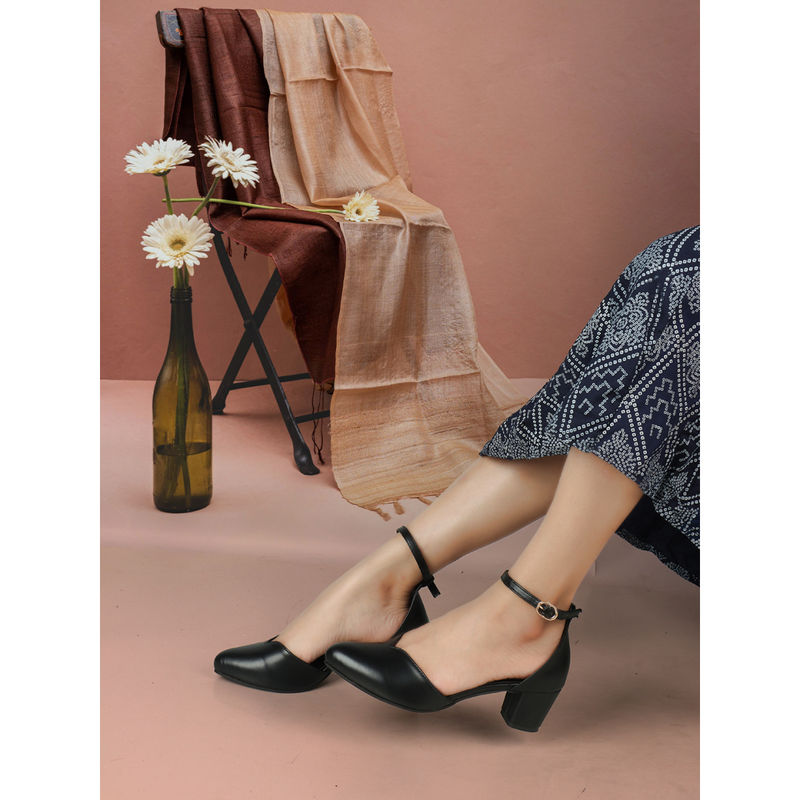 Iconics Women Black Buckle Pointed Toe Pumps (EURO 38)