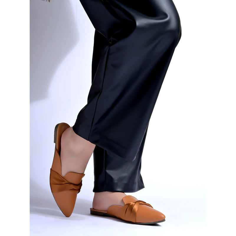 Shoetopia Solid Pointed Toe Tan Mules (EU 37)