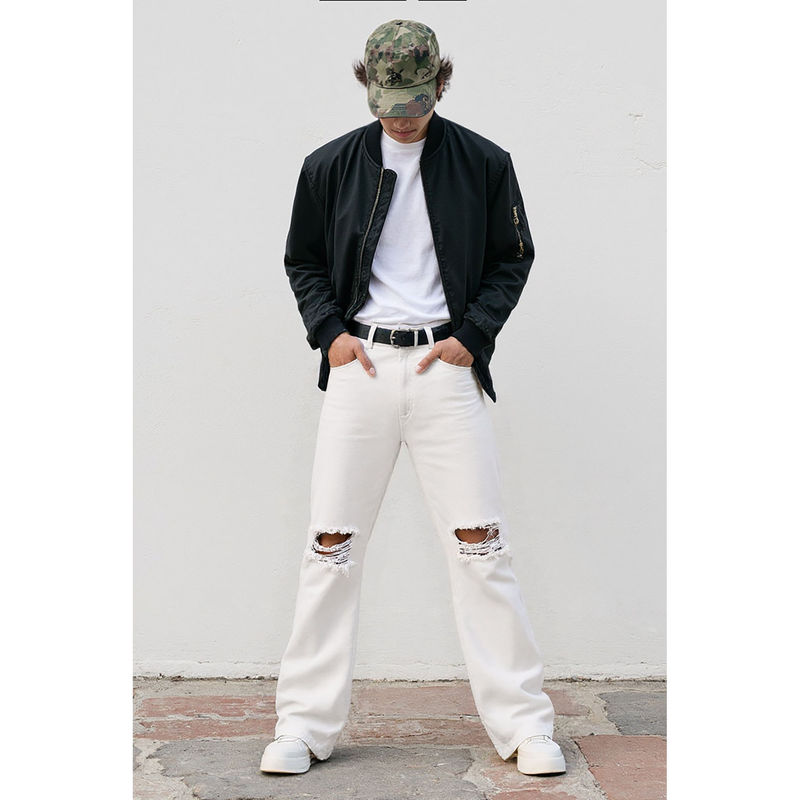 FREAKINS Men White Solid Straight Fit Jeans (32)