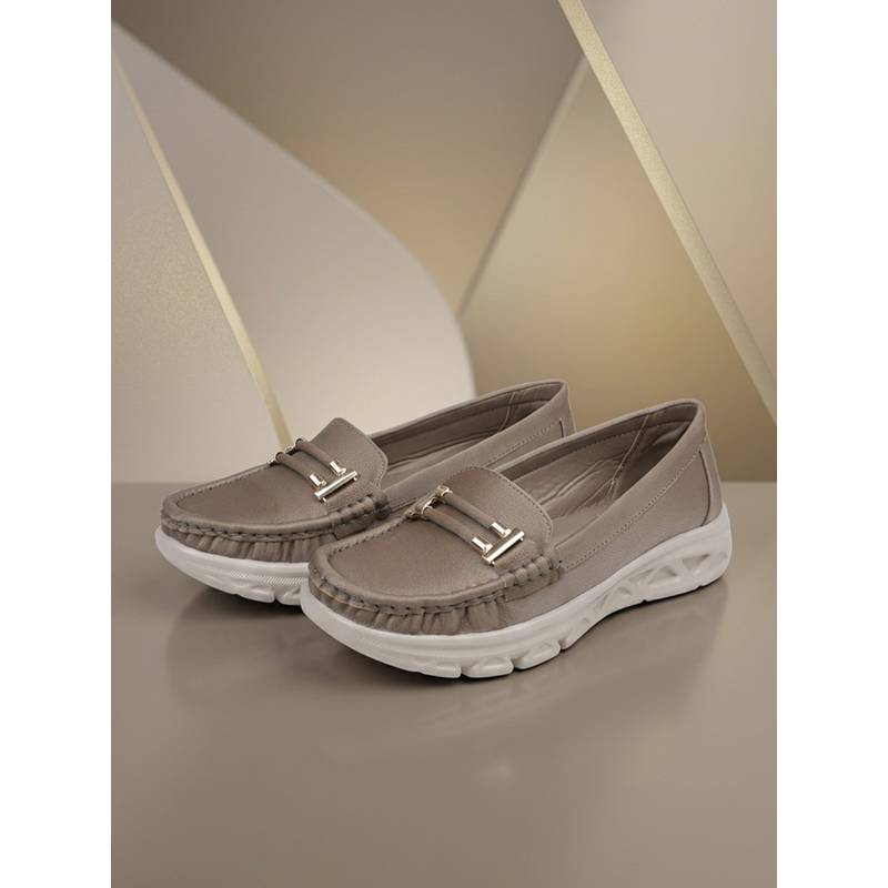 EZOK Jivevibe Women Beige Loafers (EURO 36)