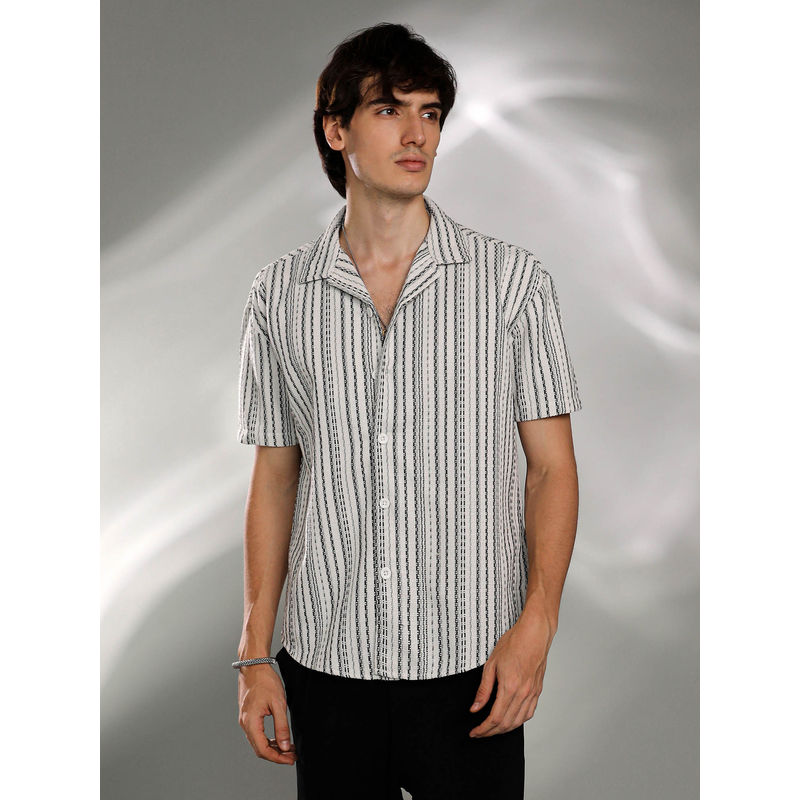 Campus Sutra Mens Off-White and Midnight Black Striped-Weave Oversized Shirt (XL)