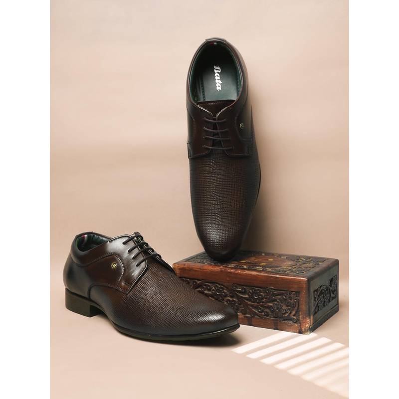Men\'s Size 10 Bata Brown Leather Derby Shoes — Sleek Lace-Up Dress Oxfords Bata light brown formal derby-style shoes with lace-up  main image 4