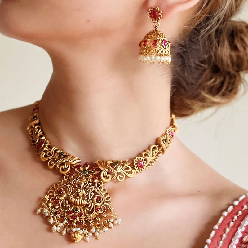Buy Azai by Nykaa Fashion Gold Tone Temple Jewellery Set With