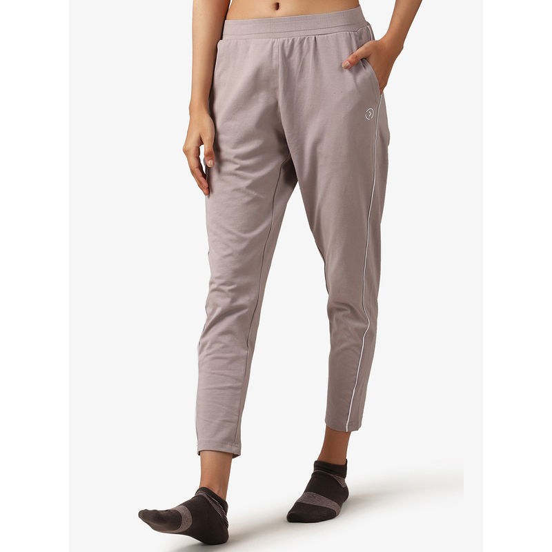nykaa track pants