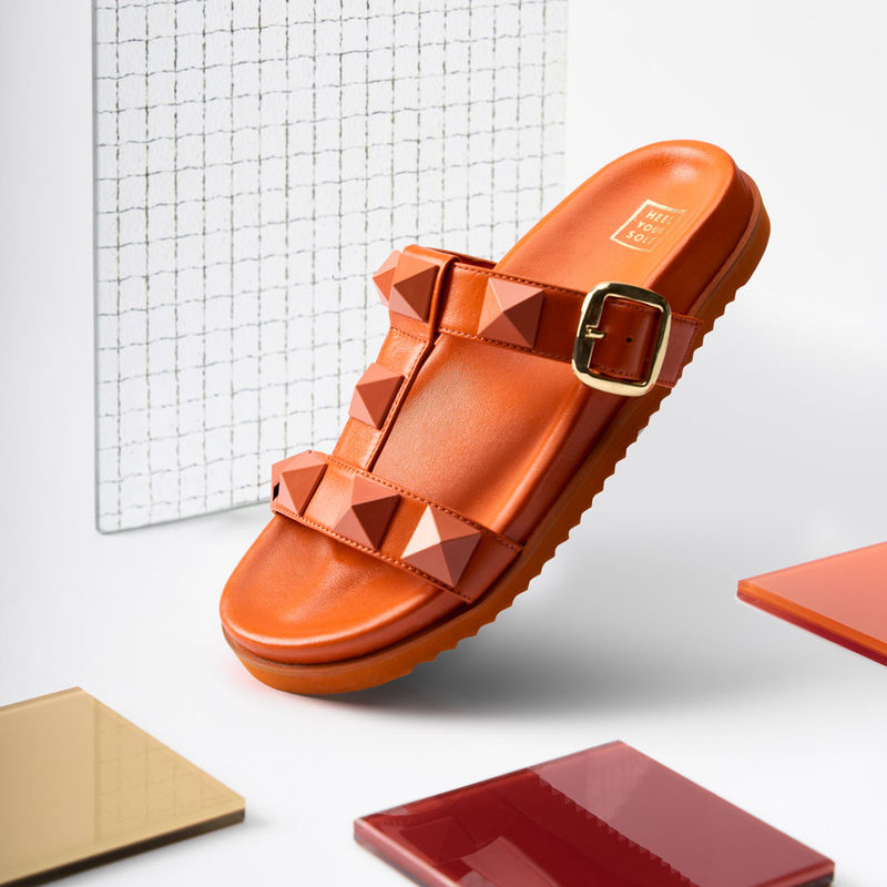 Heel Your Sole Buggs Orange Sandals (EURO 36)